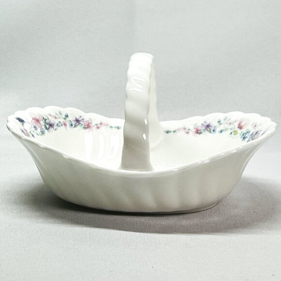 Wedgwood Porcelain Vintage Swirl Basket Angela Pink Purple Blue Floral 1980 - Picture 4 of 8